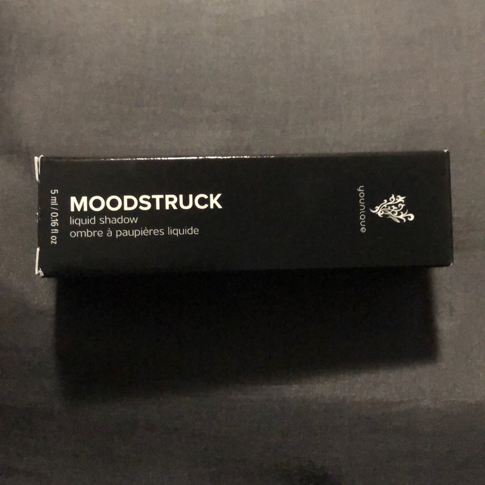 Younique liquid shadow